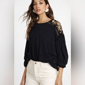 Alya Anthropologie Black 3/4 Sleeve Top M